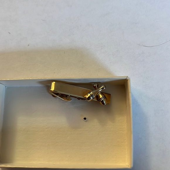 Tie Bar - Picture 1 of 1